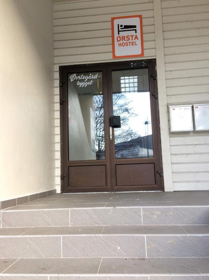 Orsta Hostel Buitenkant foto